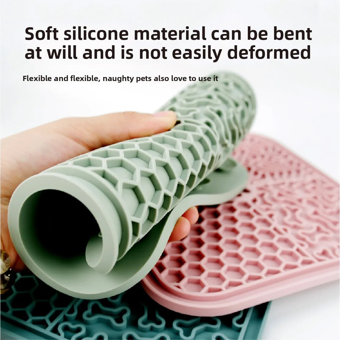 Silicone Slow Feeder Licking Mat - Anxiety Relief Bathing Mat for Dogs & Cats